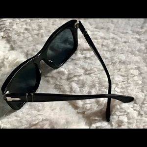 Persol Men’s Sunglasses PO3065-S Handmade in Italy Polarized/Photo Lens